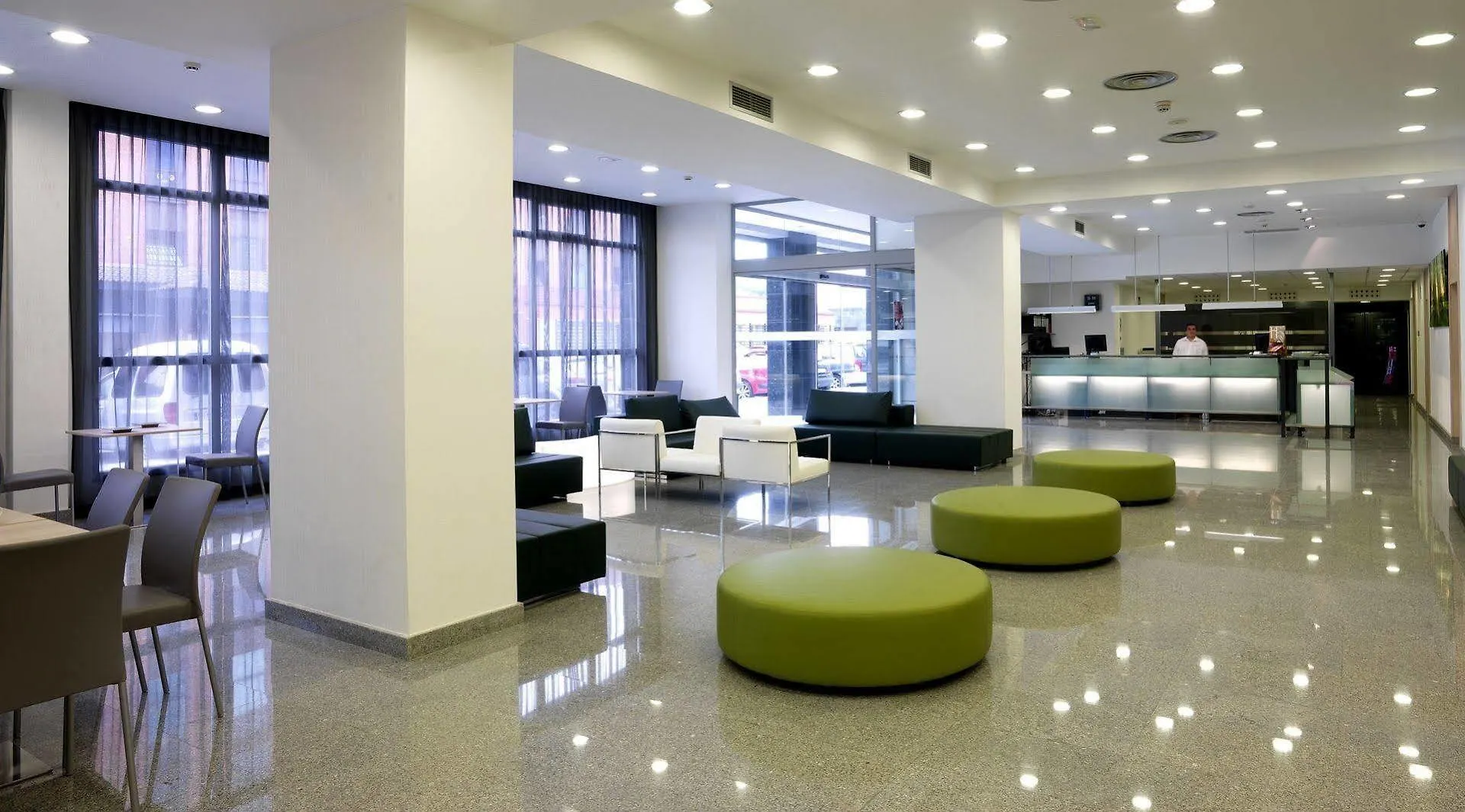 Hotel NH La Avanzada Lejona